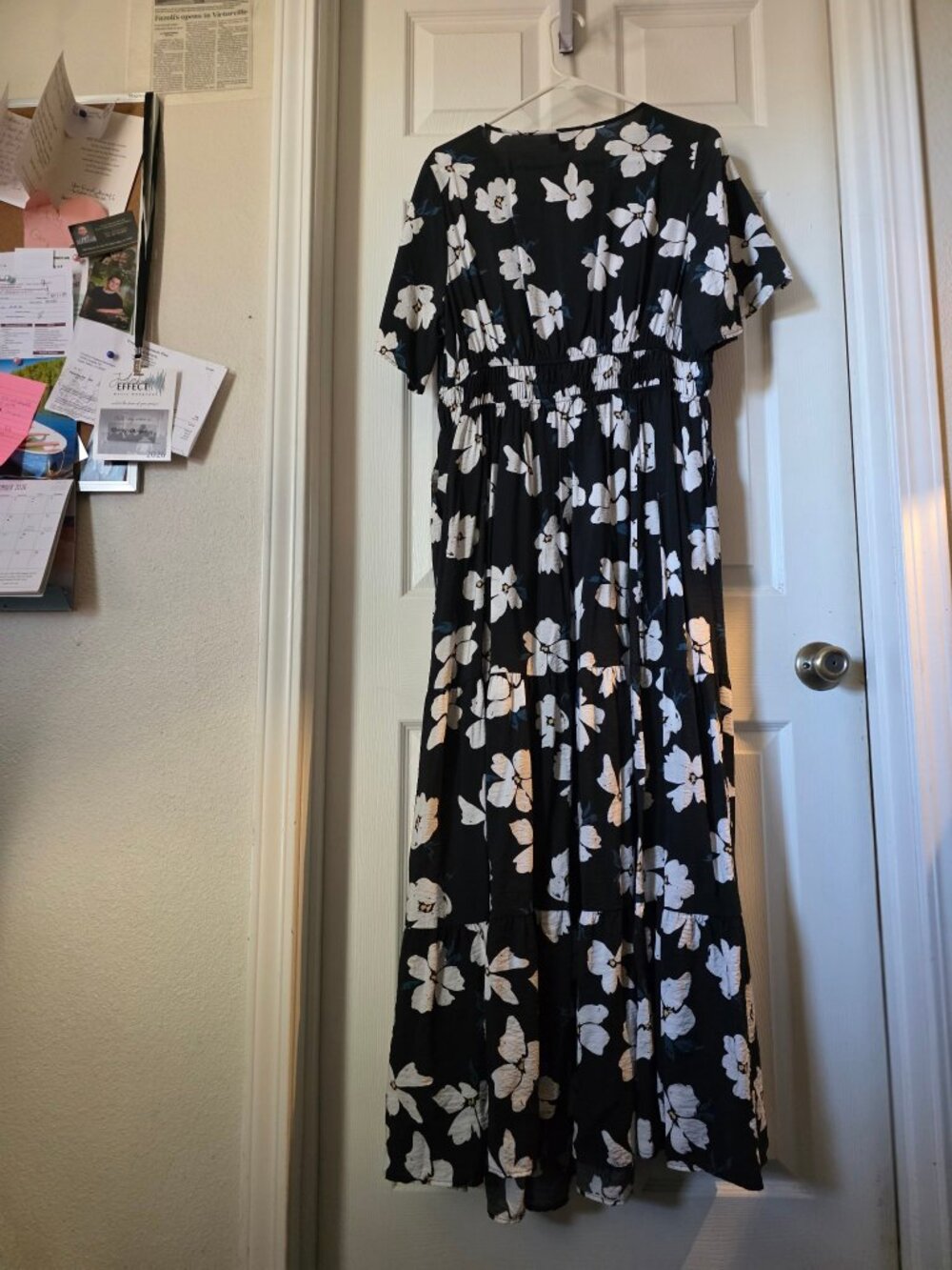 Torrid Black White Floral Maxi Dress Size 0